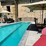 Alojamento de Acomodação e Pequeno-almoço D'hôtes Du Pentadou Felzins