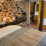 D'hôtes Du Pentadou Alojamento de Acomodação e Pequeno-almoço 3*