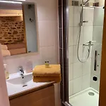 Alojamento de Acomodação e Pequeno-almoço D'hôtes Du Pentadou