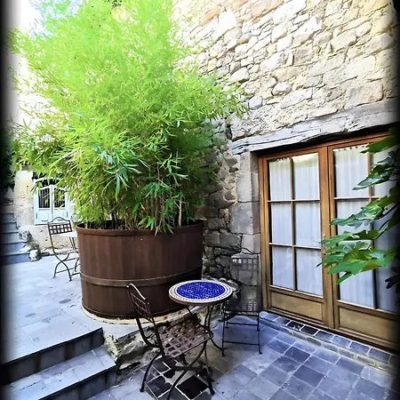 D'hotes Du Pentadou Bed and breakfast